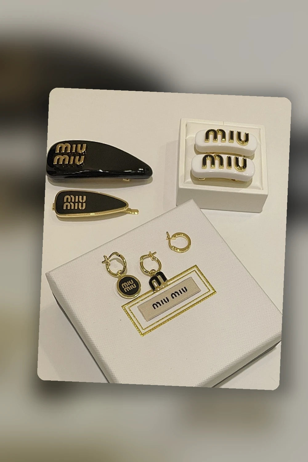 NB - MMU Jewelry - 406