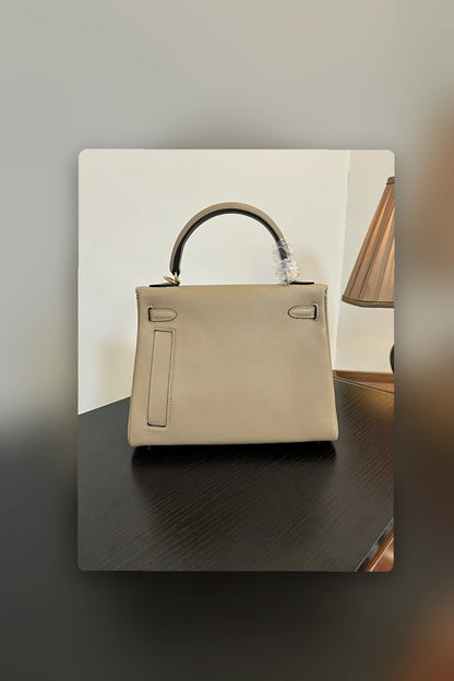 NB - HMS Bag - 1648