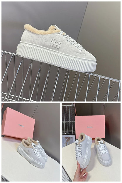 NB - MMU Women Shoes - 572