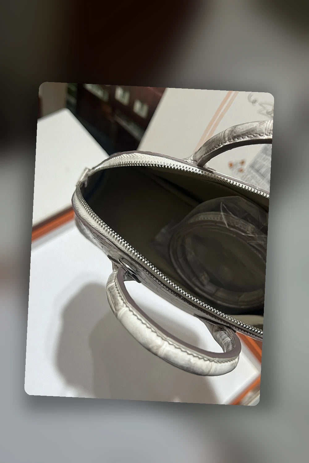 NB - HMS Bag - 1710