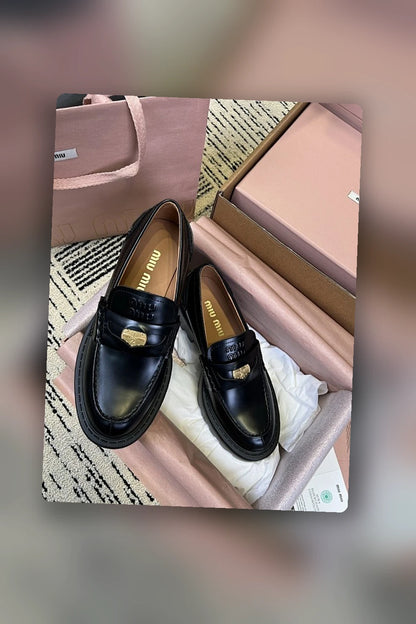 NB - MMU Women Shoes - 304