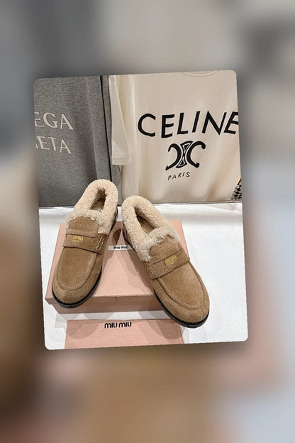 NB - MMU Women Shoes - 860