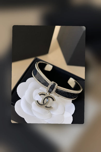 NB - CRA Jewelry - 215