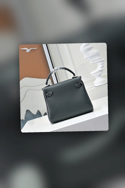 NB - HMS Bag - 1045