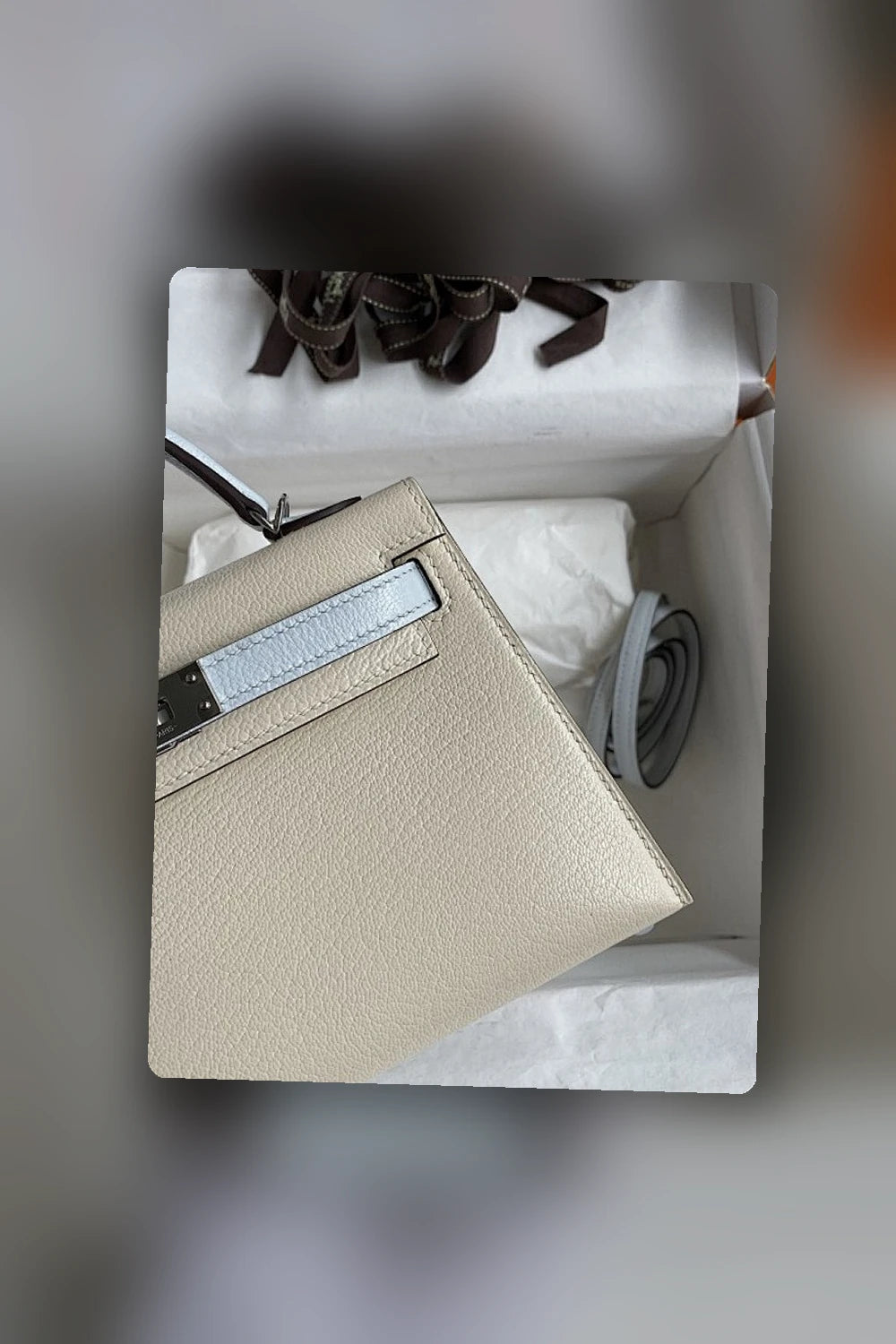 NB - HMS Bag - 1633