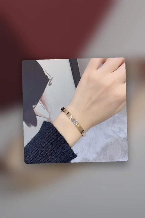 NB - CRA Jewelry - 111