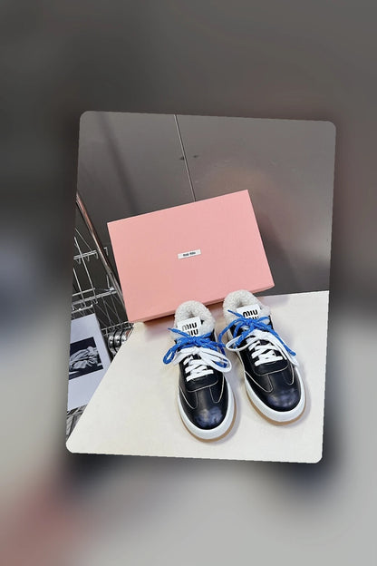 NB - MMU Women Shoes - 403