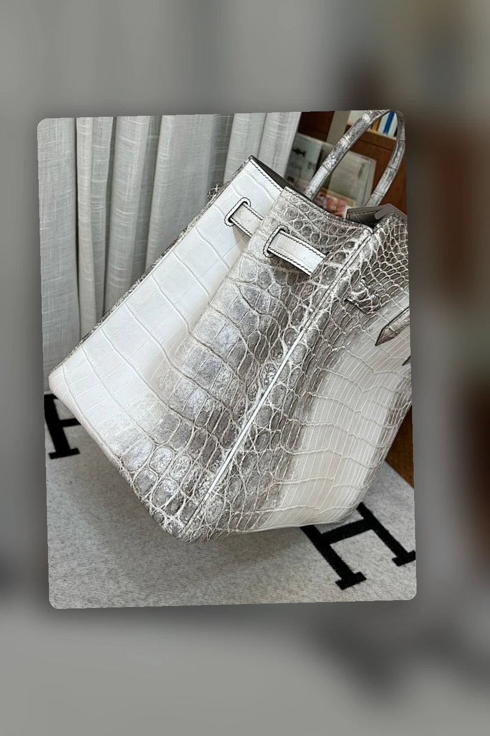NB - HMS Bag - 932