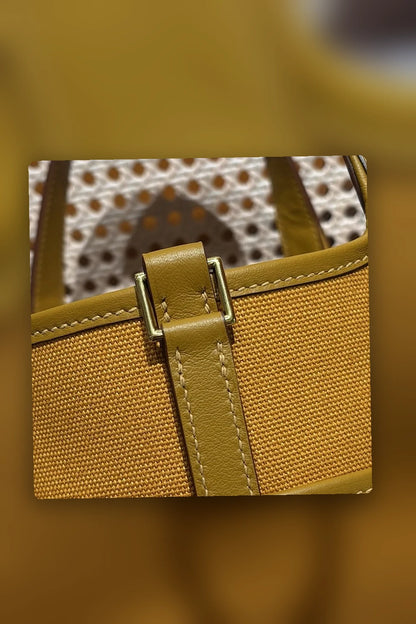 NB - HMS Bag - 1686
