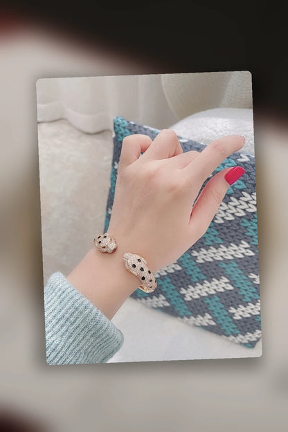 NB - CRA Jewelry - 018