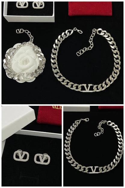 NB - VEL Jewelry - 671