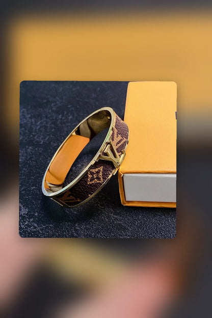 NB - LOV Jewelry - 254