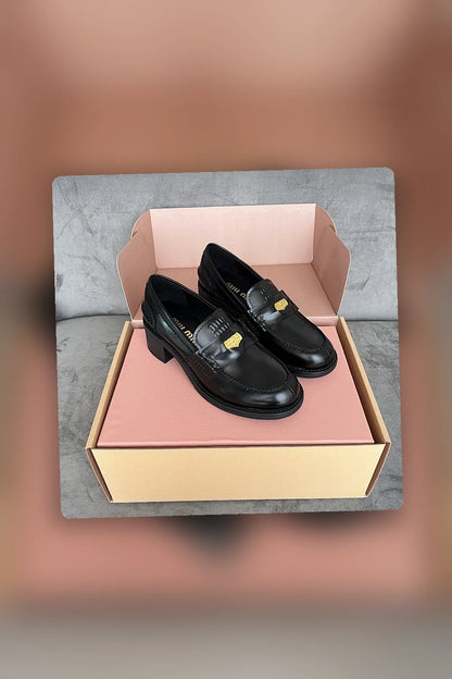 NB - MMU Women Shoes - 472