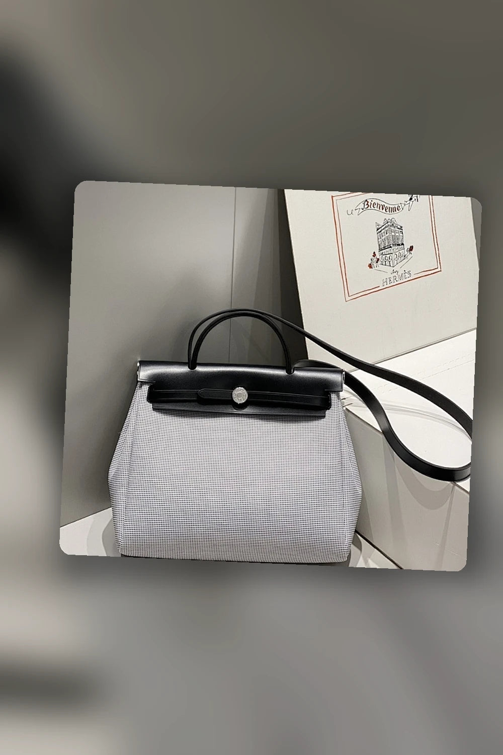 NB - HMS Bag - 1220