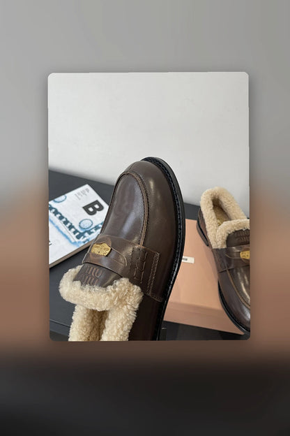 NB - MMU Women Shoes - 281