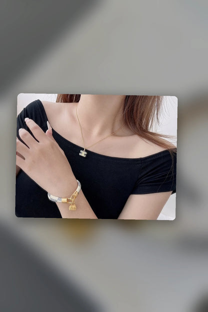 NB - LOV Jewelry - 861