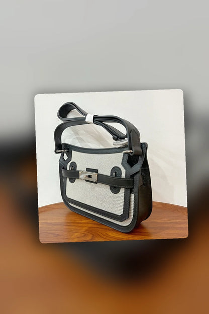 NB - HMS Bag - 1694