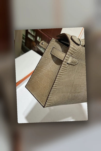 NB - HMS Bag - 656