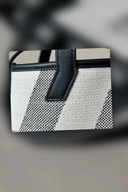 NB - HMS Bag - 423