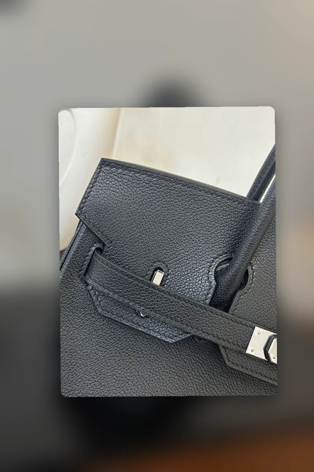 NB - HMS Bag - 1830