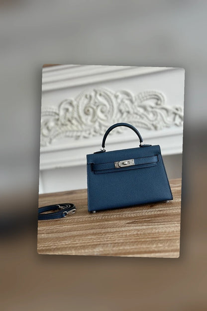 NB - HMS Bag - 827