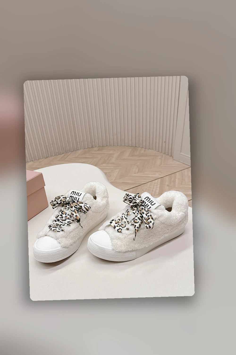 NB - MMU Women Shoes - 713