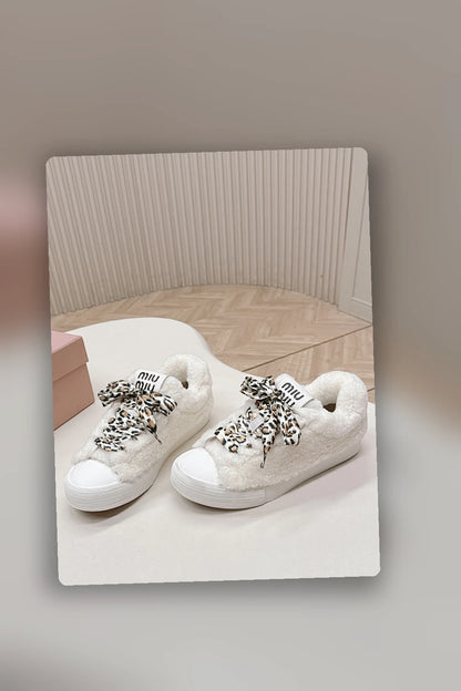 NB - MMU Women Shoes - 713