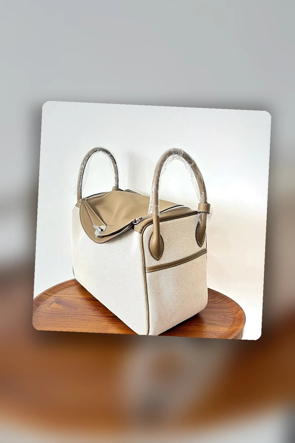 NB - HMS Bag - 1585