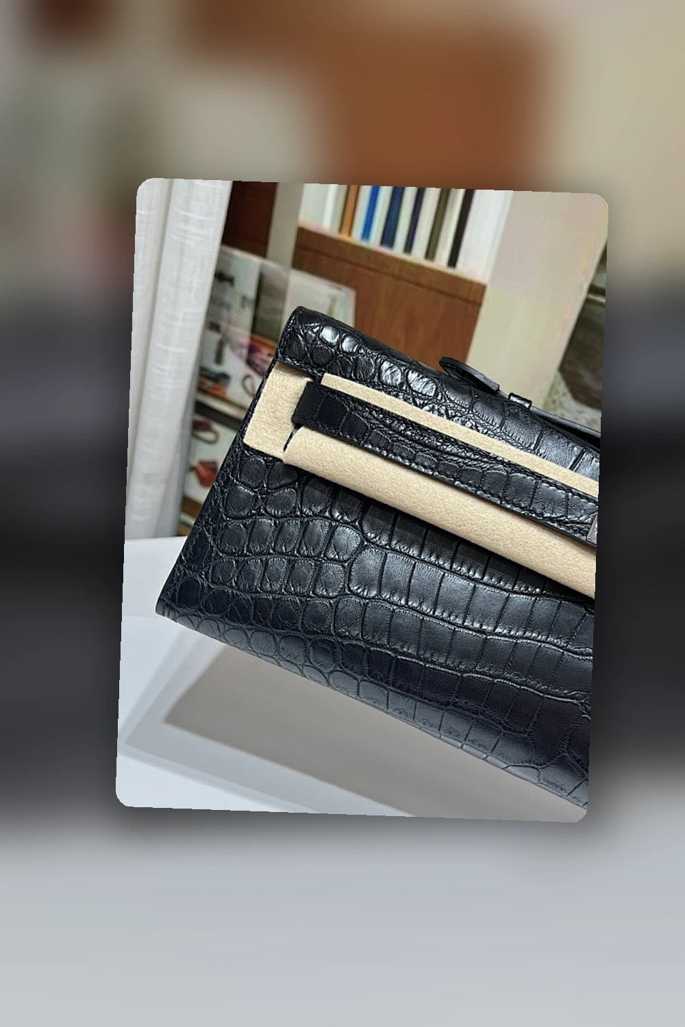 NB - HMS Bag - 954