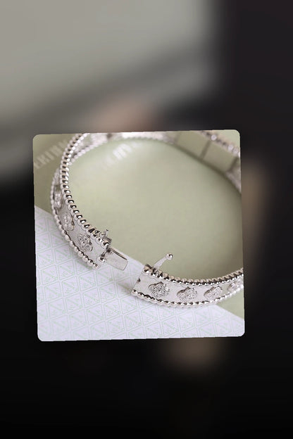 NB - VACA Jewelry - 240