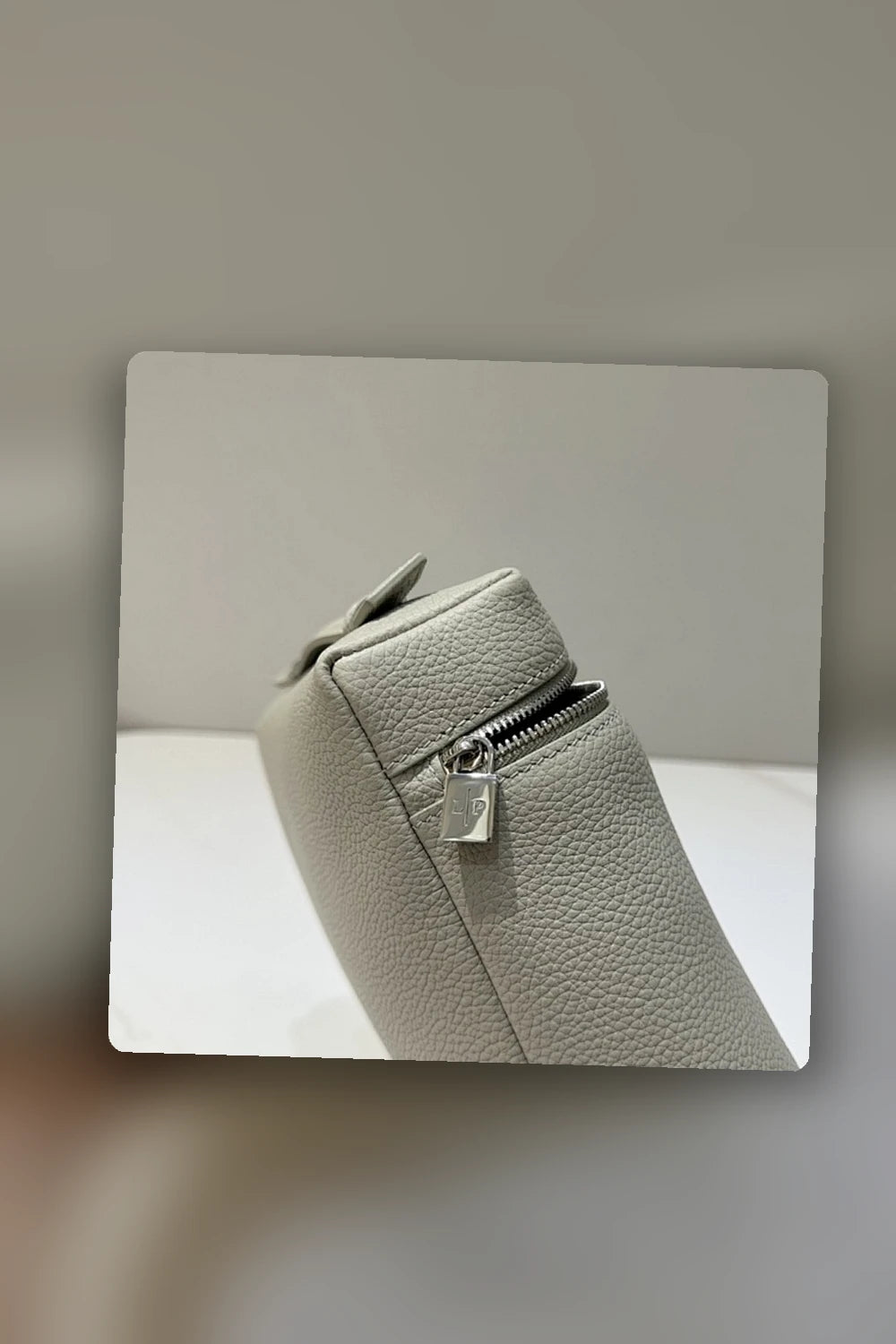 NB - DLVX Bag - 244