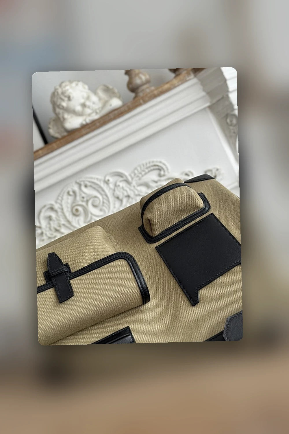 NB - HMS Bag - 1581