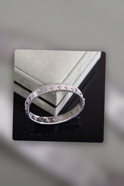 NB - VACA Jewelry - 380