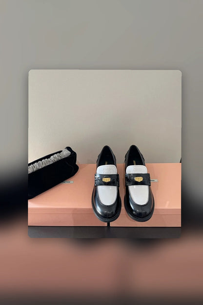 NB - MMU Women Shoes - 380