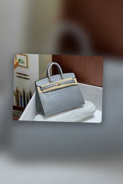 NB - HMS Bag - 679