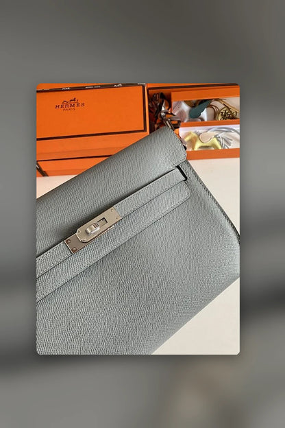 NB - HMS Bag - 1069