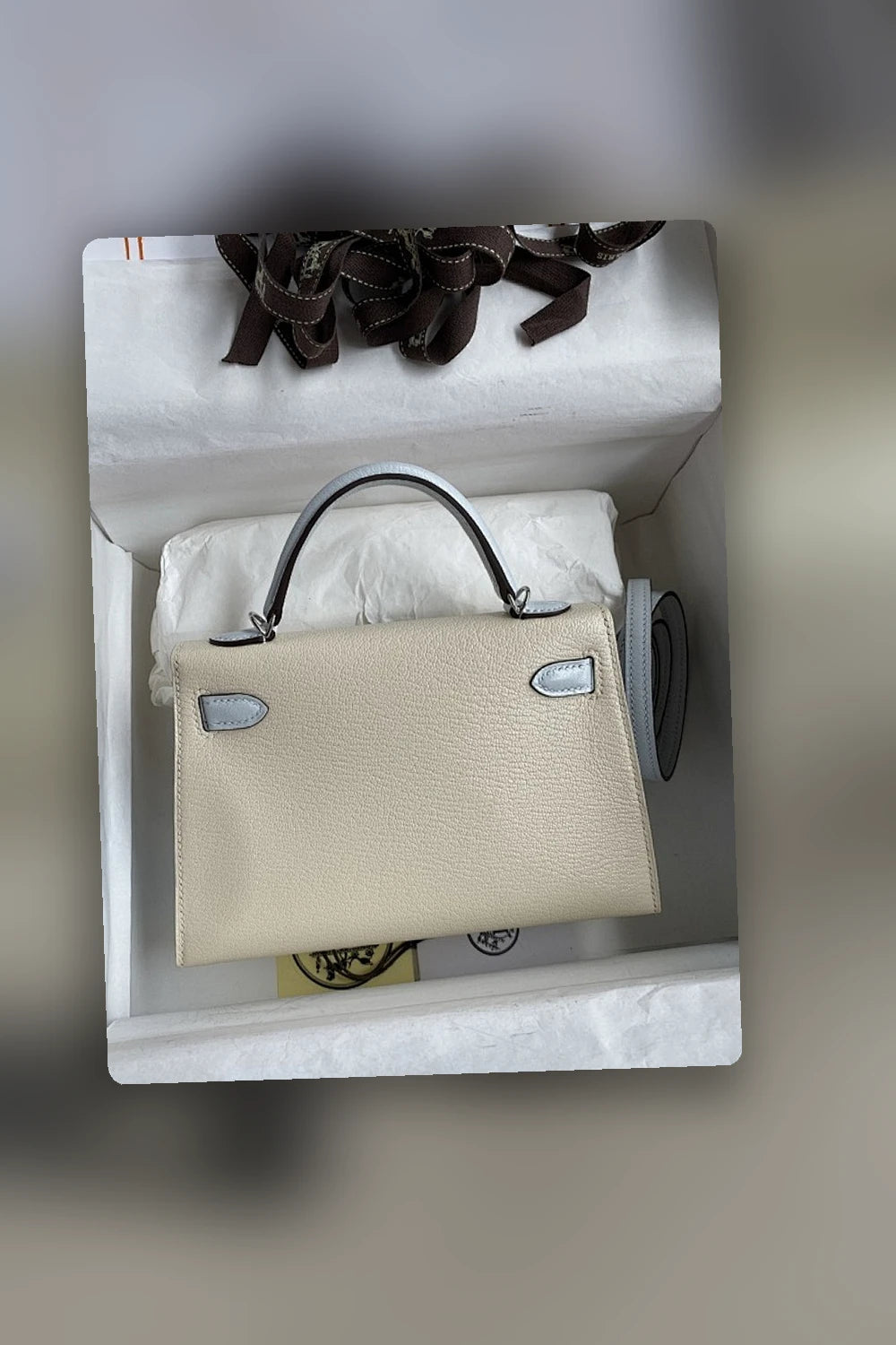 NB - HMS Bag - 1633