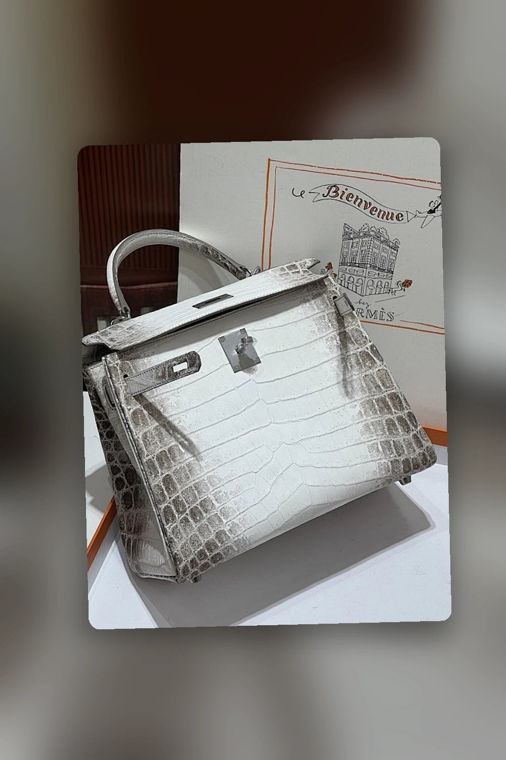 NB - HMS Bag - 1717