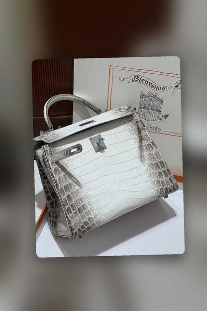 NB - HMS Bag - 1717