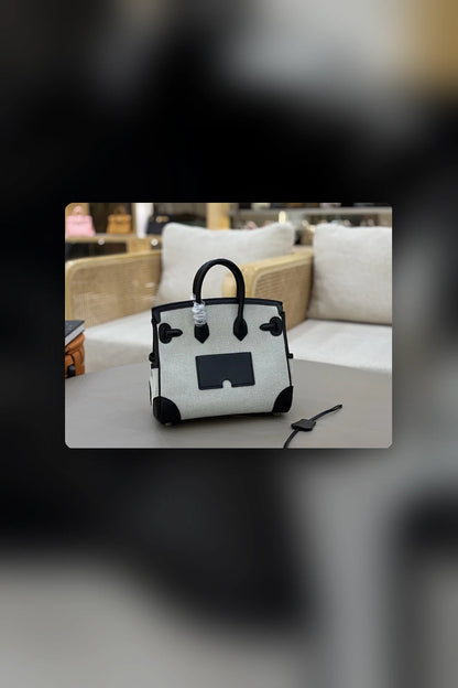 NB - HMS Bag - 1379