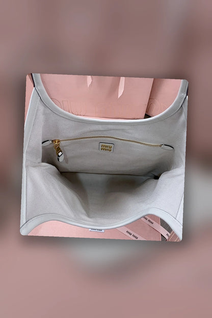 NB - MMU Bag - 695