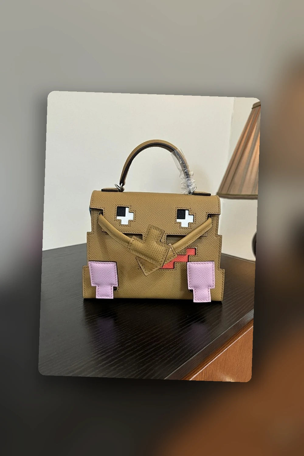 NB - HMS Bag - 536