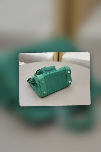 NB - HMS Bag - 1383