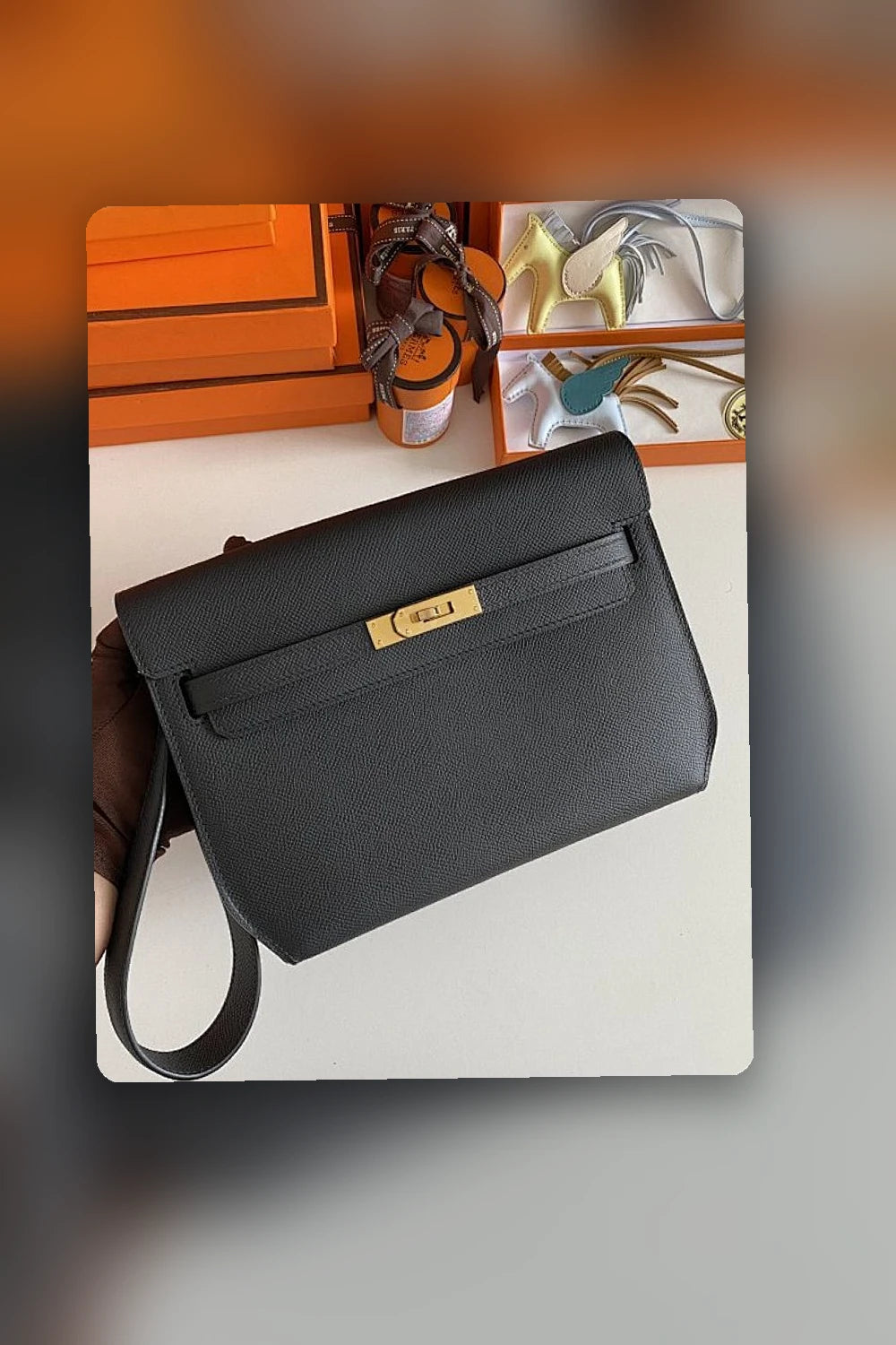 NB - HMS Bag - 1077