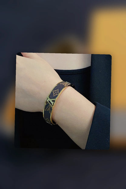 NB - LOV Jewelry - 233