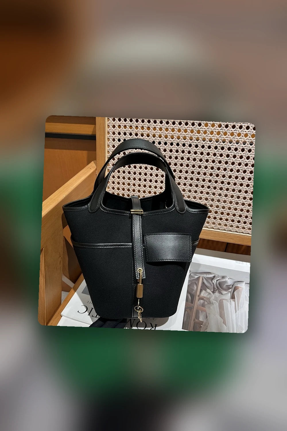 NB - HMS Bag - 1671