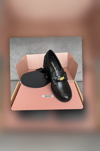 NB - MMU Women Shoes - 472