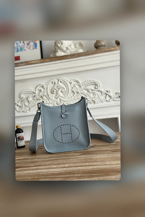 NB - HMS Bag - 1001