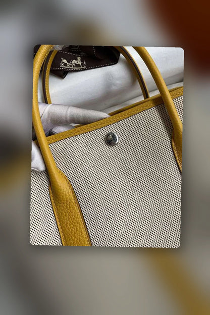 NB - HMS Bag - 1382