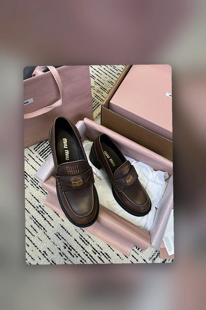 NB - MMU Women Shoes - 301
